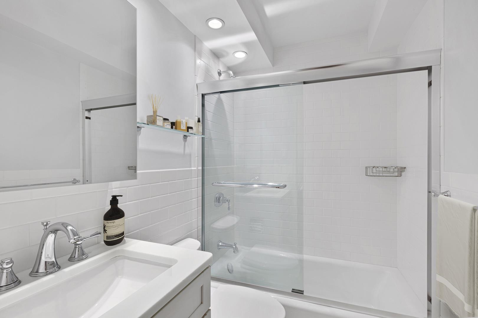 315 East 70th Street, #7ABC