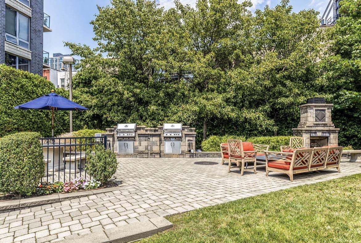 5-49 Borden Avenue 6N Hunters Point Queens NY 11101