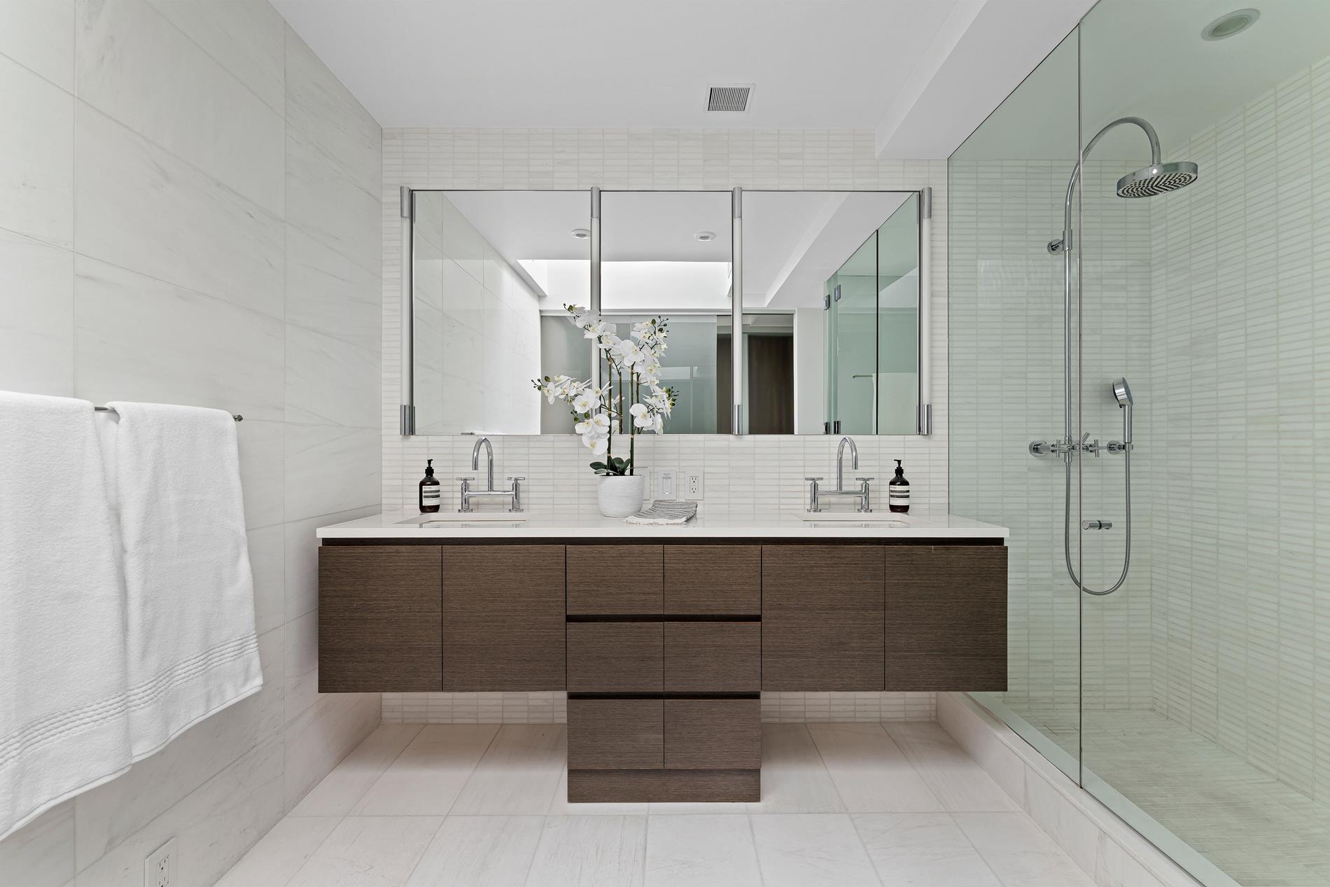 96 Grand Street ph Soho New York NY 10013