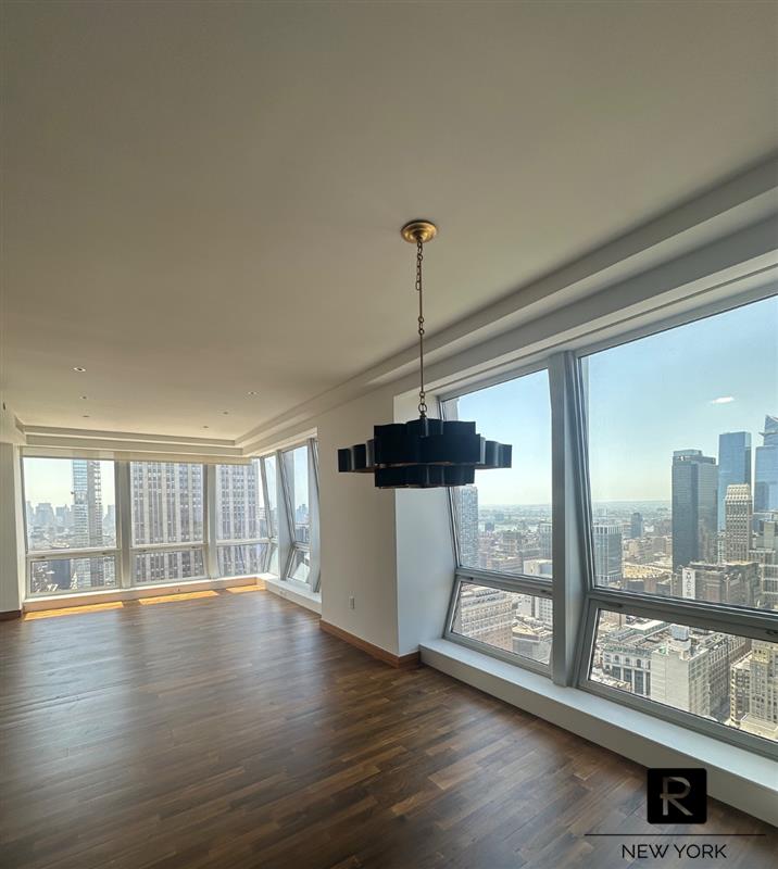 400 Fifth Avenue Midtown East New York NY 10018