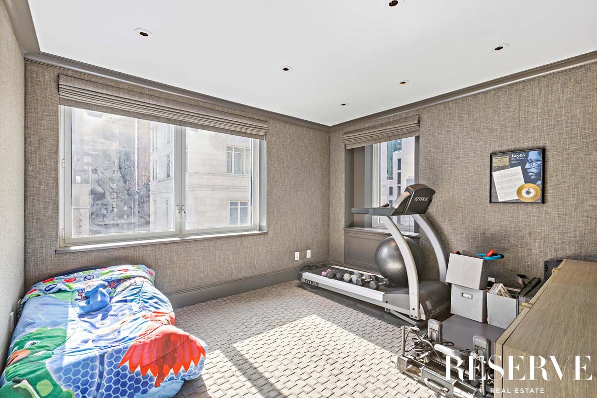 530 Park Avenue 17-F Upper East Side New York NY 10065