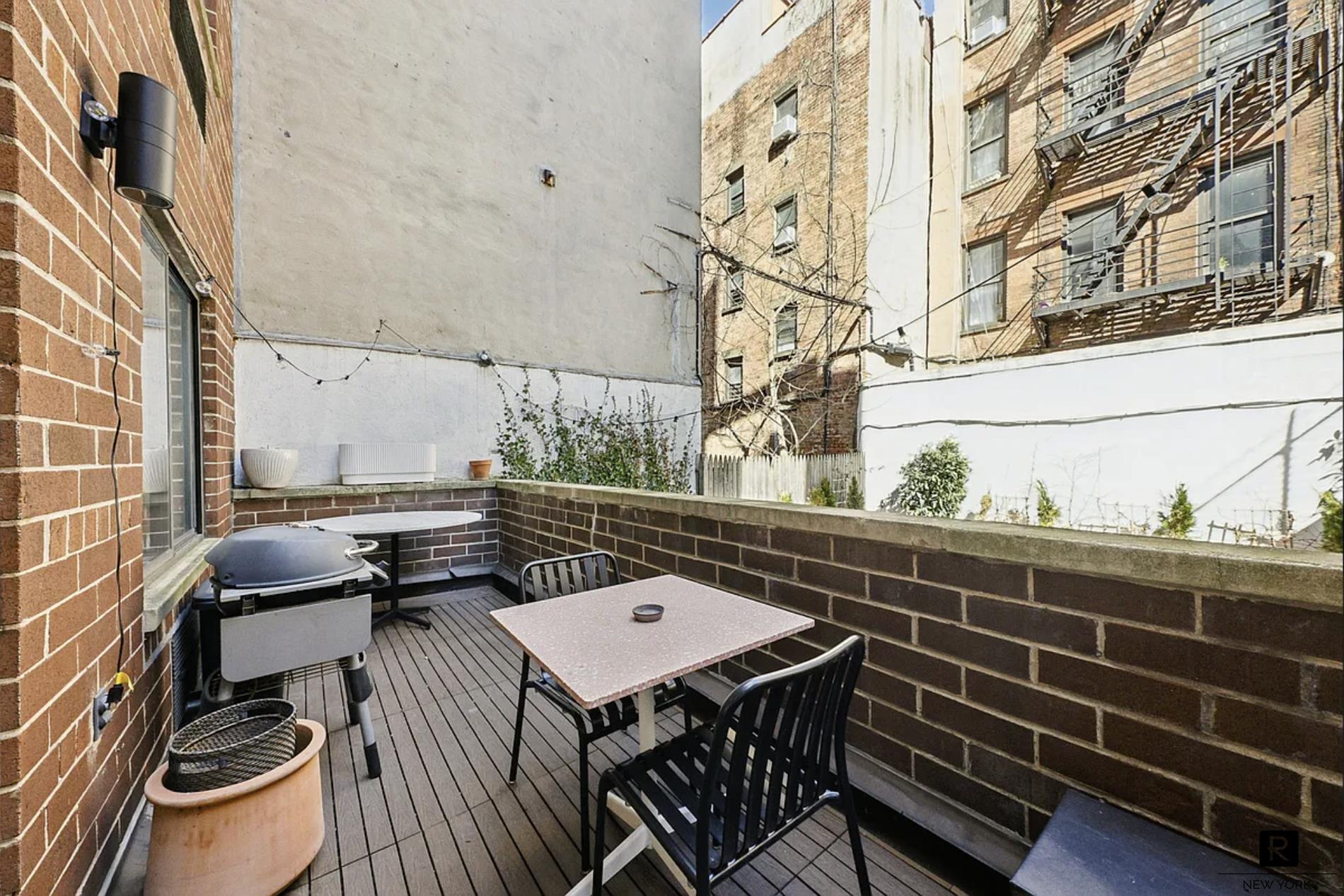 239 East 10th Street E. Greenwich Village New York NY 10003