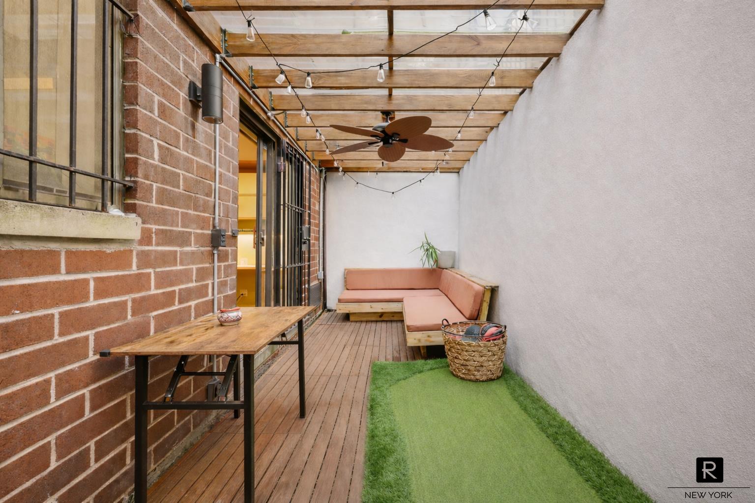 239 East 10th Street E. Greenwich Village New York NY 10003