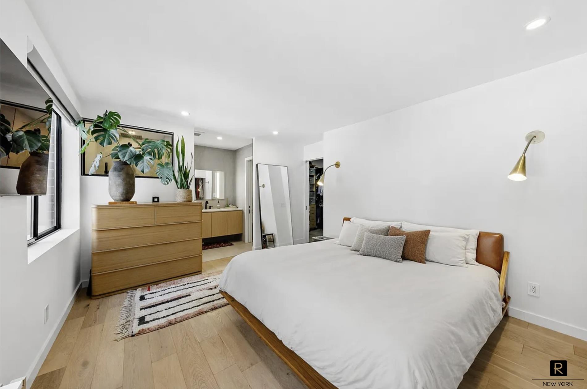 239 East 10th Street E. Greenwich Village New York NY 10003