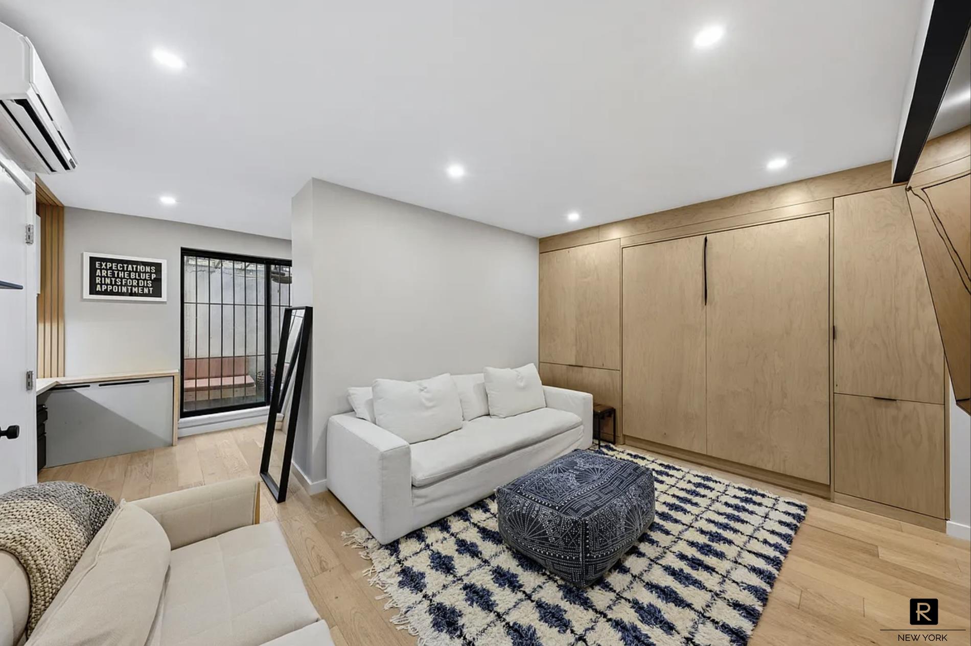 239 East 10th Street E. Greenwich Village New York NY 10003