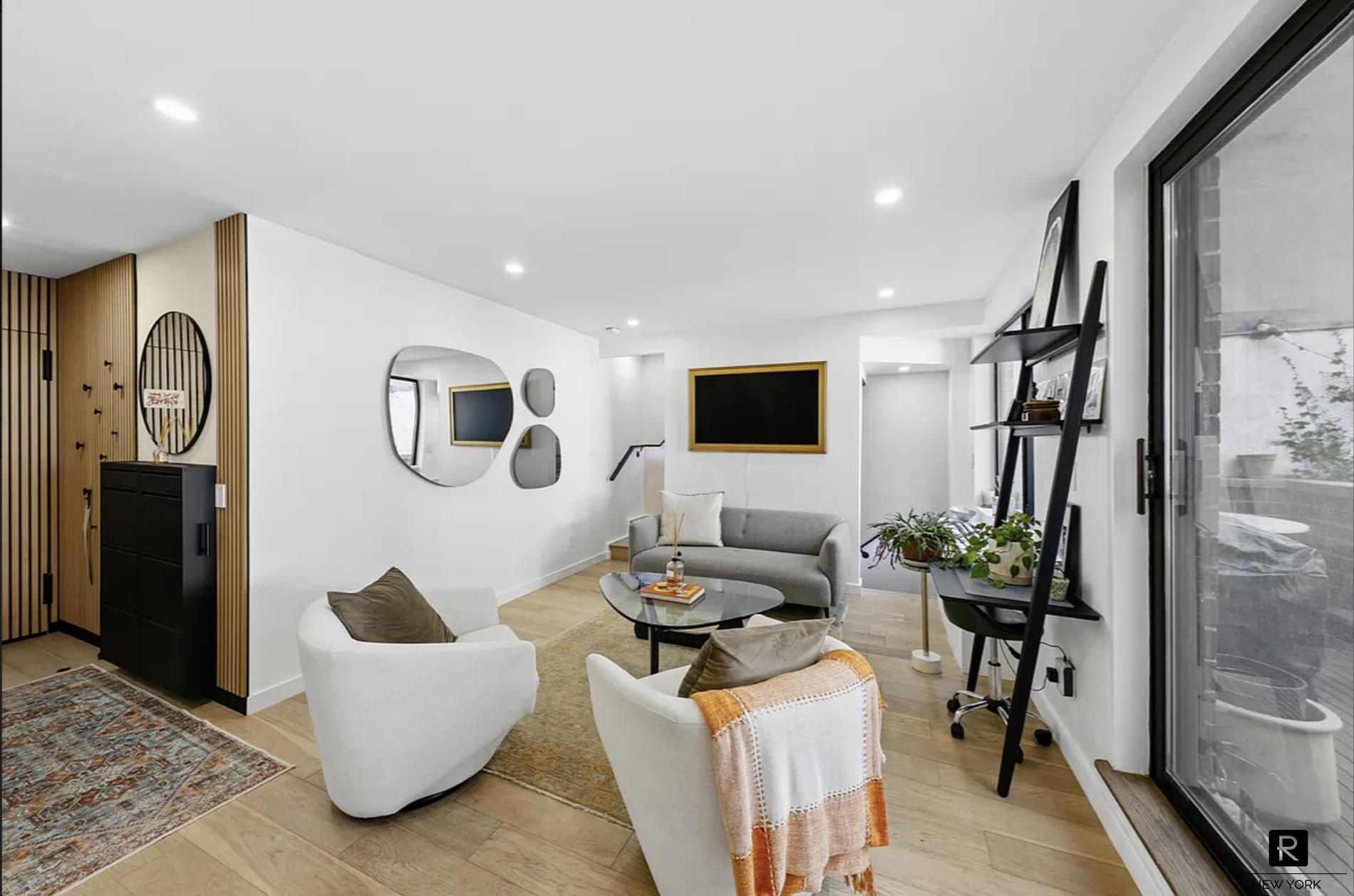 239 East 10th Street E. Greenwich Village New York NY 10003