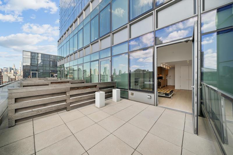 3 Court Square 523 Long Island City Queens NY 11101