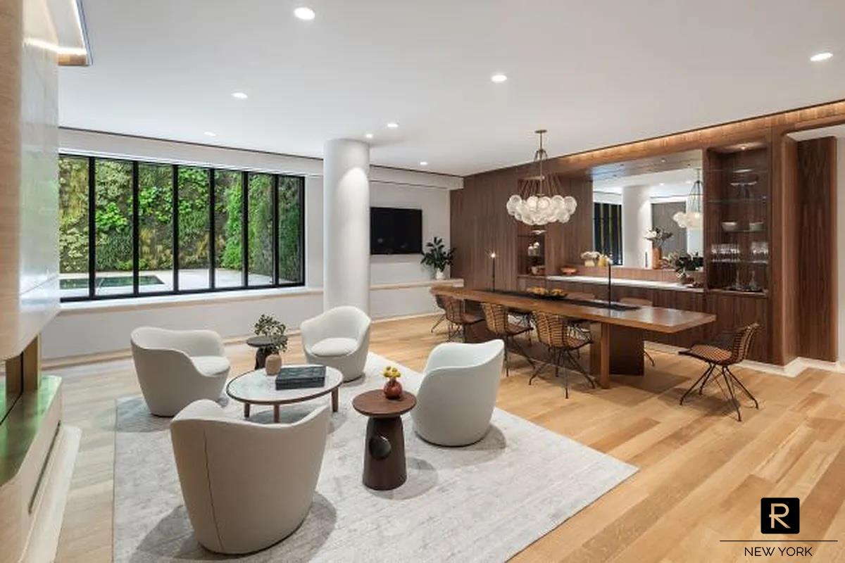 110 Charlton Street Soho New York NY 10014