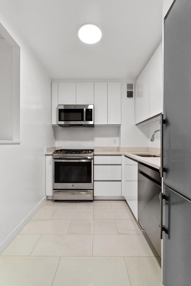 305 East 24th Street Kips Bay New York NY 10010