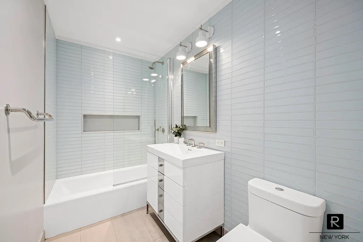 212 Warren Street Battery Park City New York NY 10282