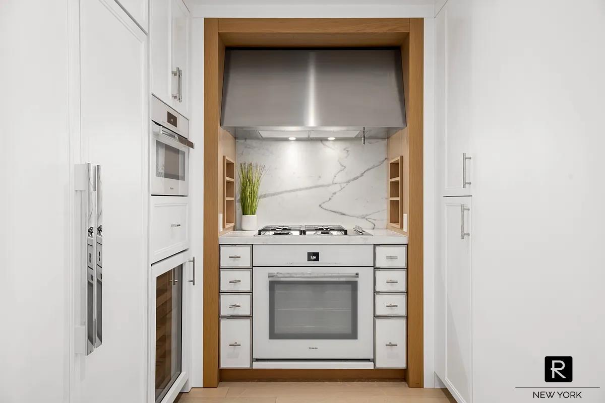 212 Warren Street Battery Park City New York NY 10282