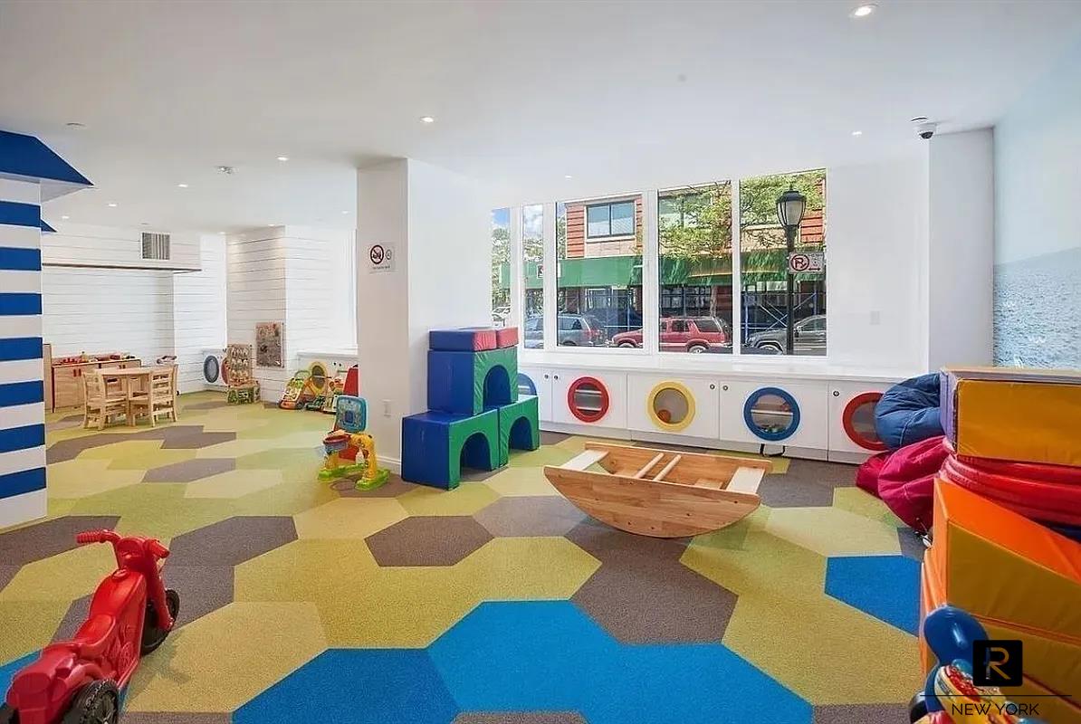 212 Warren Street Battery Park City New York NY 10282