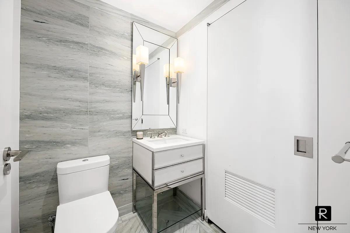 212 Warren Street Battery Park City New York NY 10282