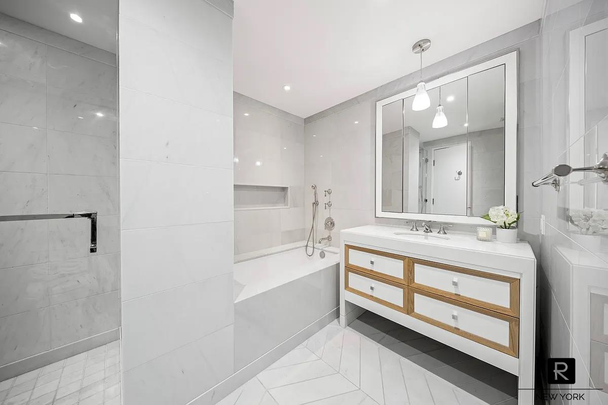 212 Warren Street Battery Park City New York NY 10282