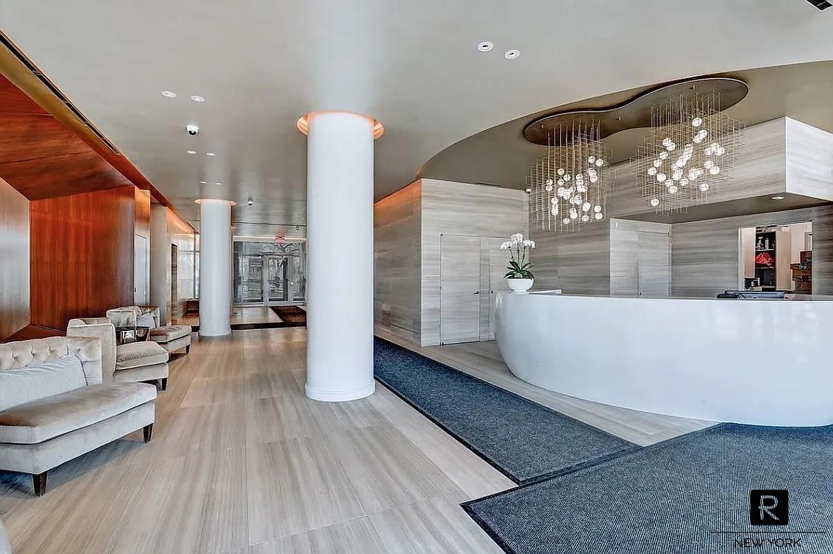 212 Warren Street Battery Park City New York NY 10282