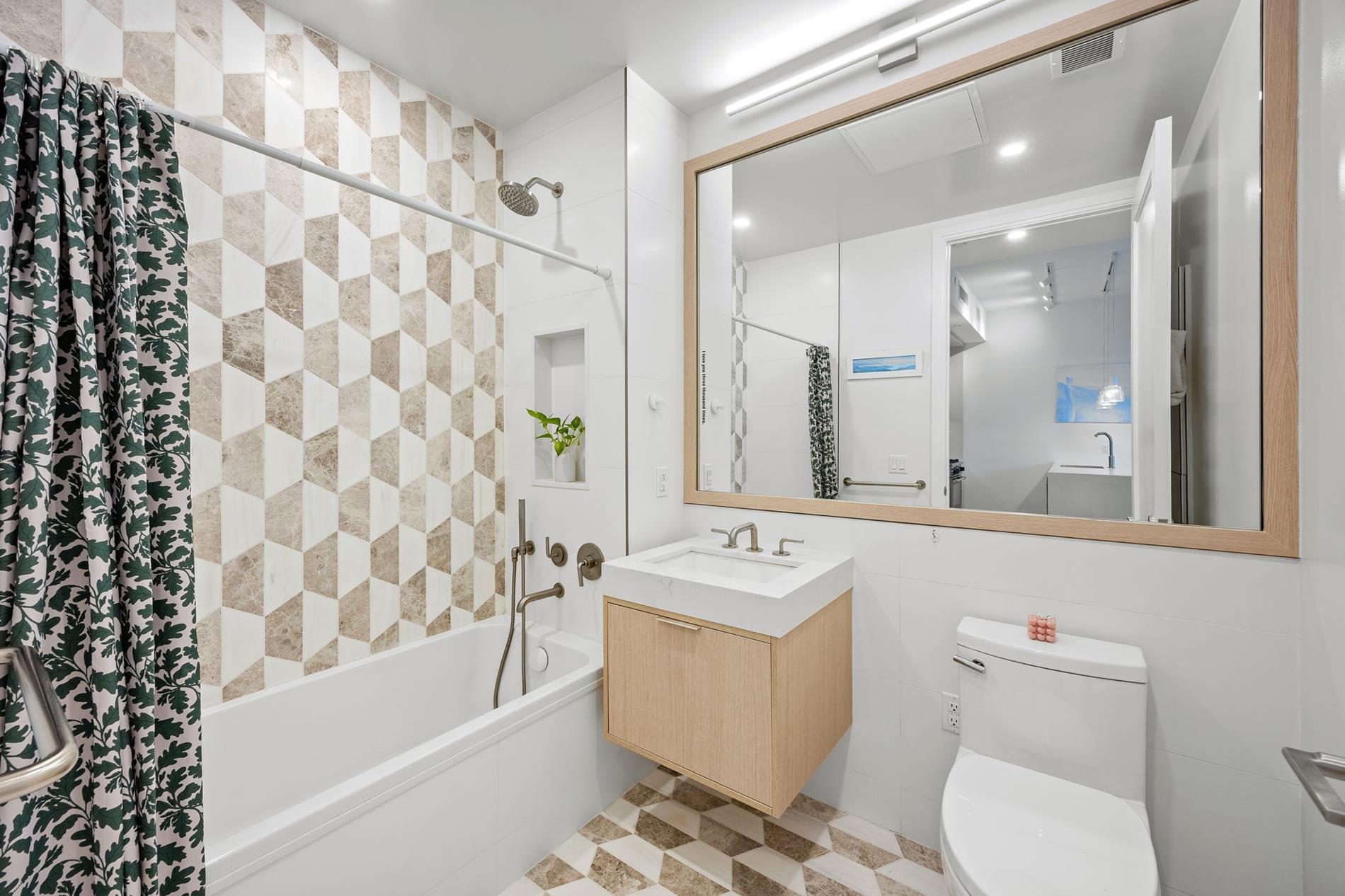29-18 41st Avenue 14B Long Island City Queens NY 11101