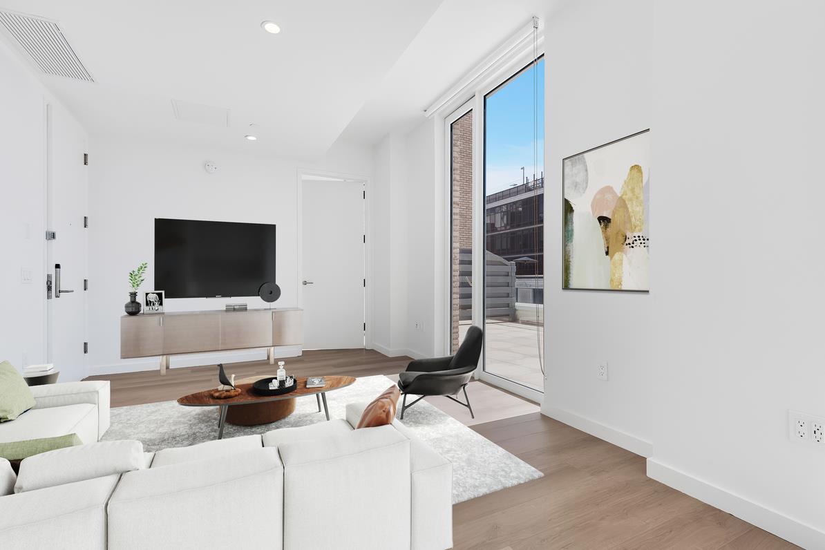 29-17 40th Avenue 905 Long Island City Queens NY 11101