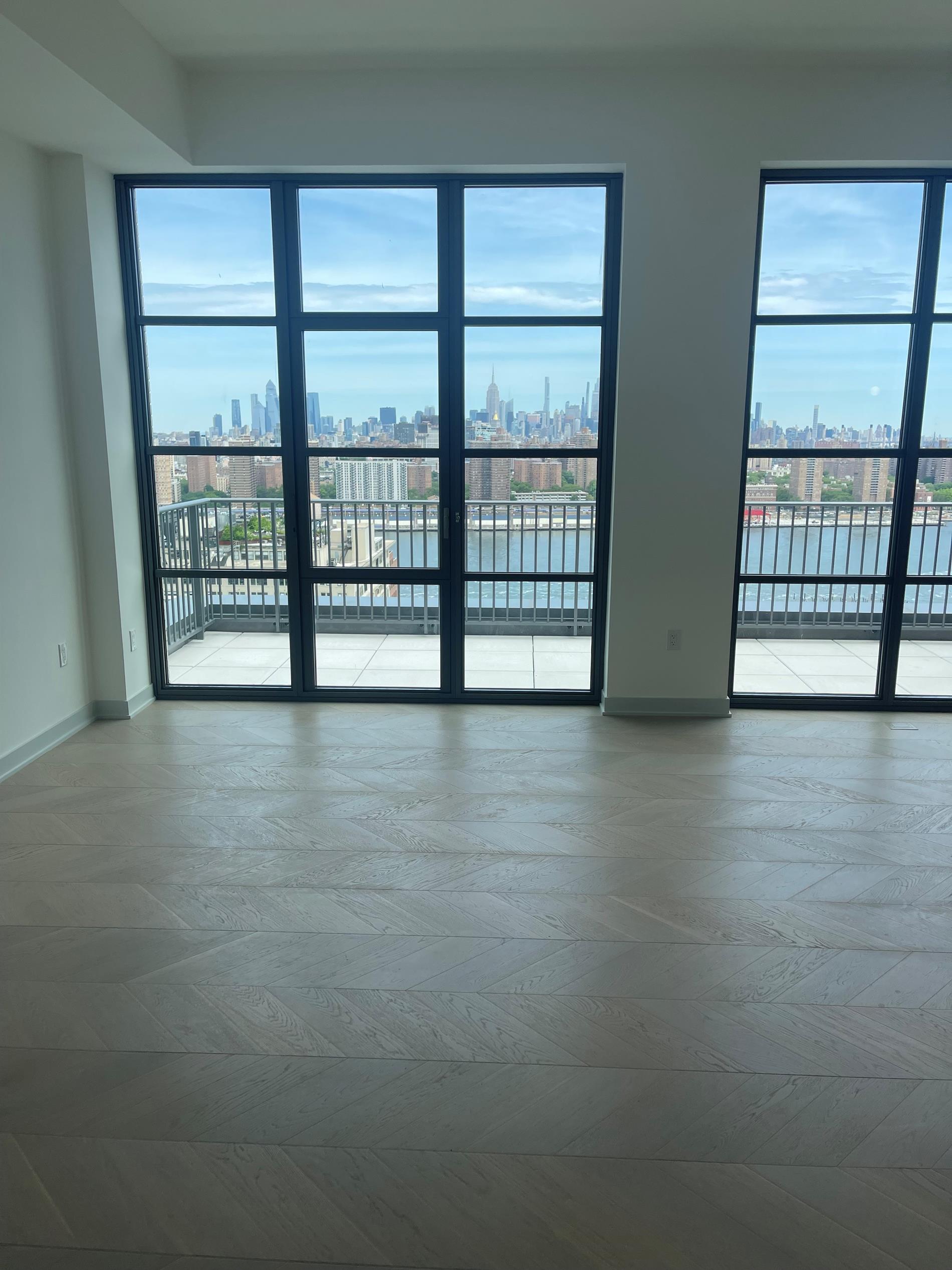 115 York Street PH-21F Dumbo Brooklyn NY 11201