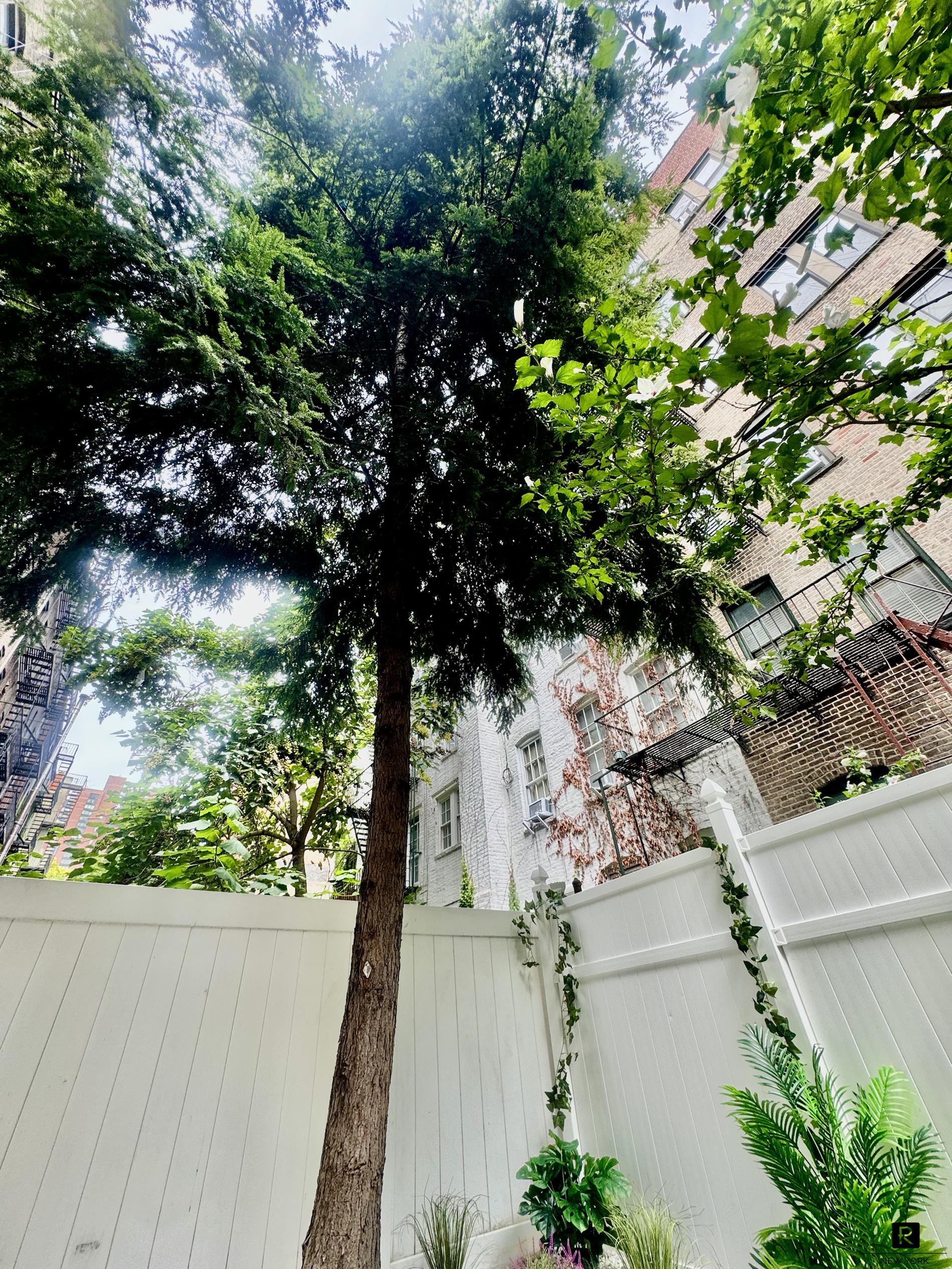 325 East 90th Street Upper East Side New York NY 10128