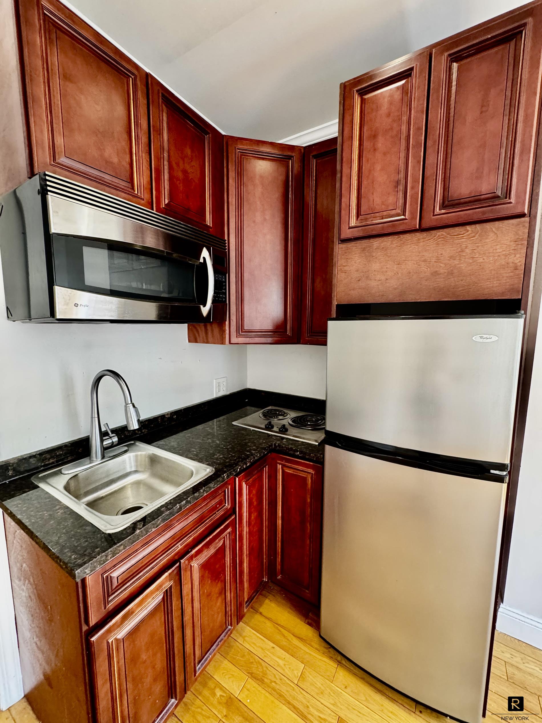 325 East 90th Street Upper East Side New York NY 10128