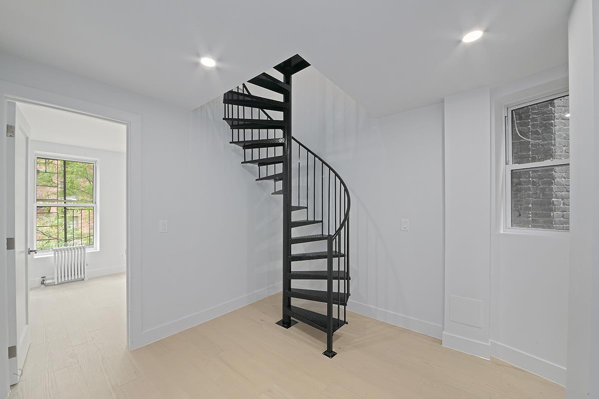 253 East 10th Street 8-12 E. Greenwich Village New York NY 10009