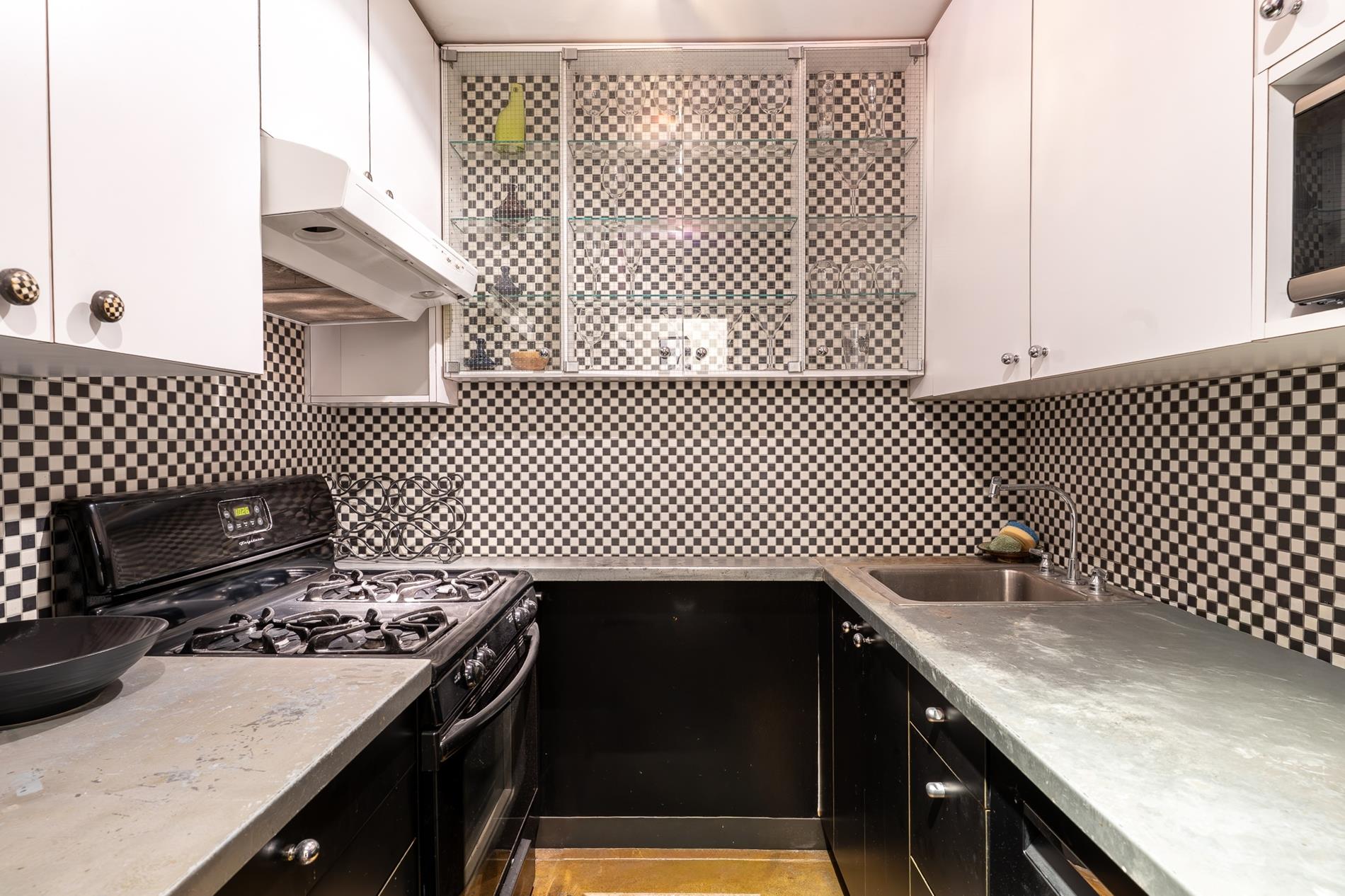 310 East 46th Street 3-P Turtle Bay New York NY 10017