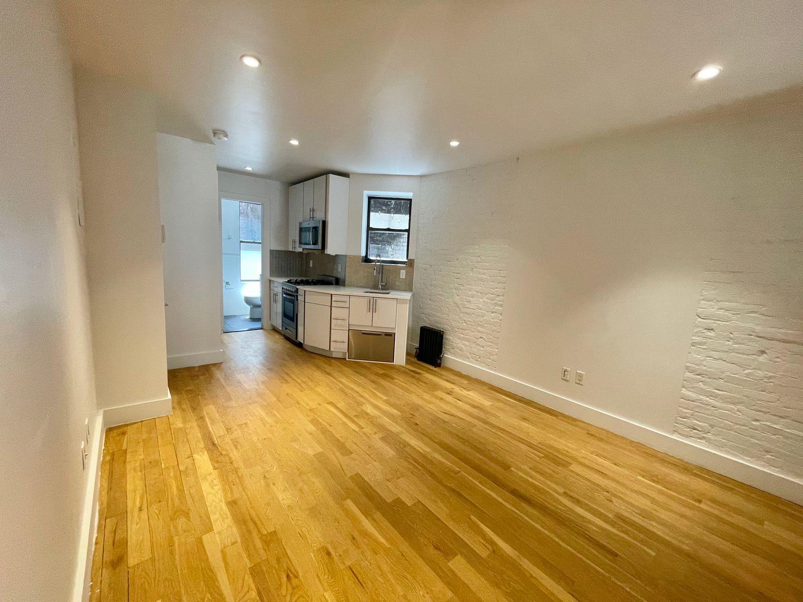 211 Madison Street 10 Lower East Side New York NY 10002