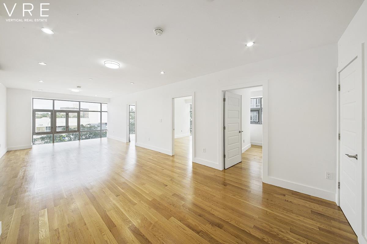 90-02 Queens Boulevard, #315