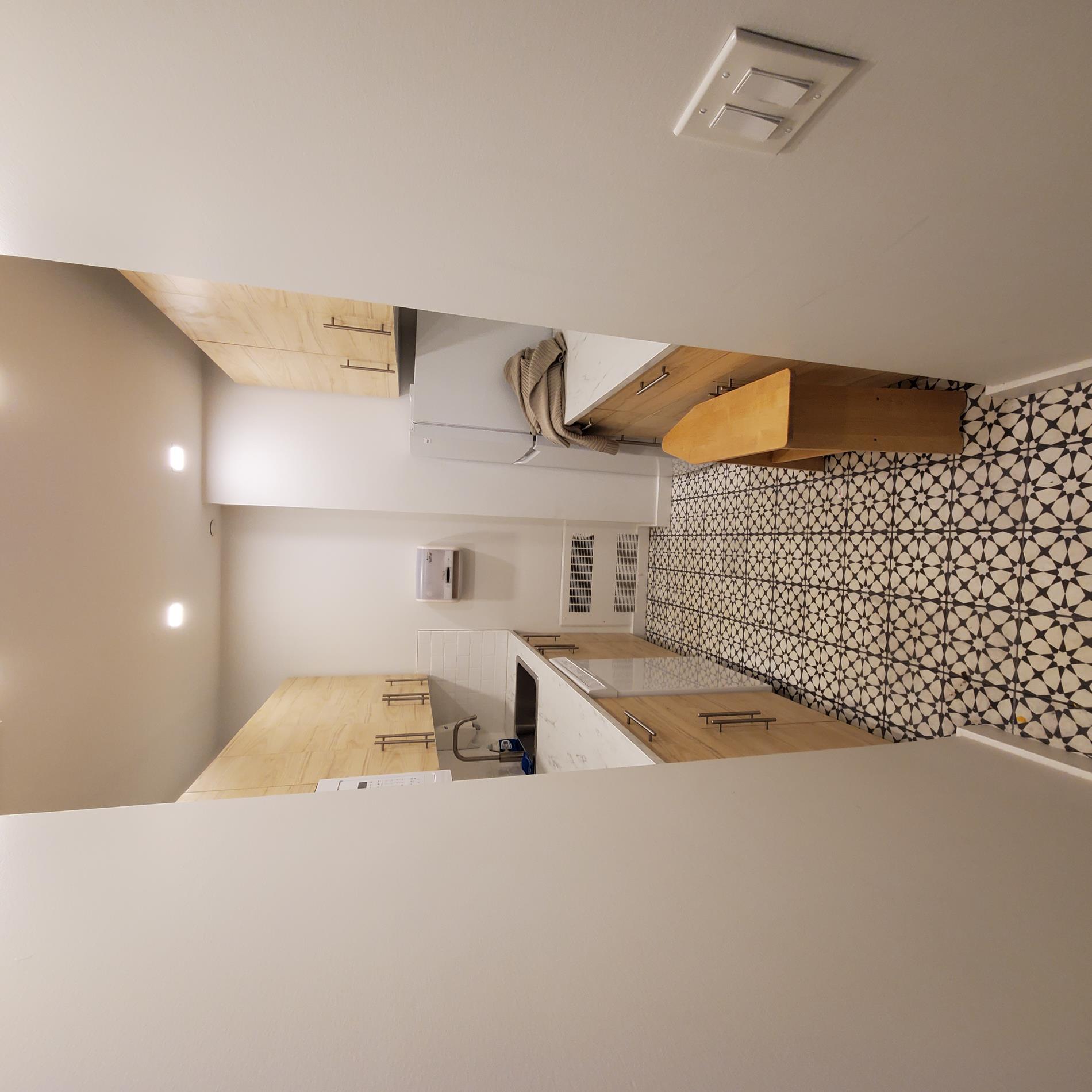 415 East 37th Street 25-B Murray Hill New York NY 10016