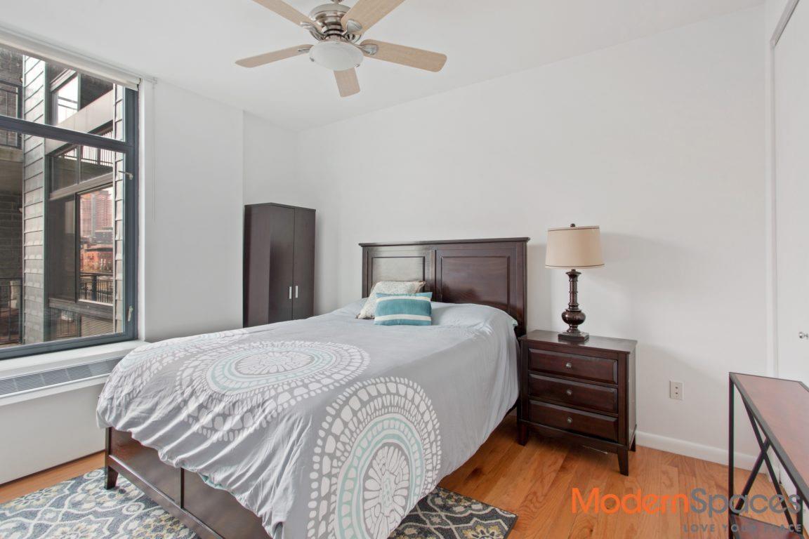 48-21 5th Street 4-M Hunters Point Queens NY 11101