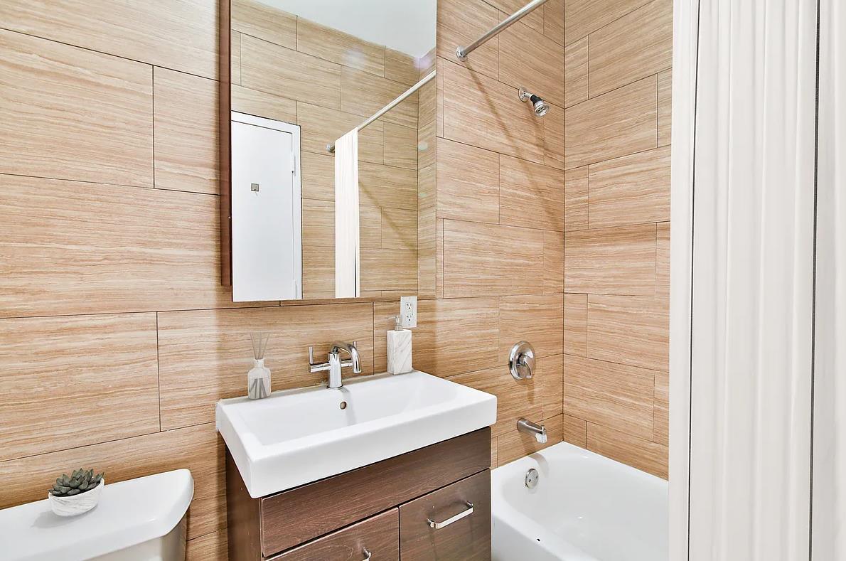 135 William Street, #4B