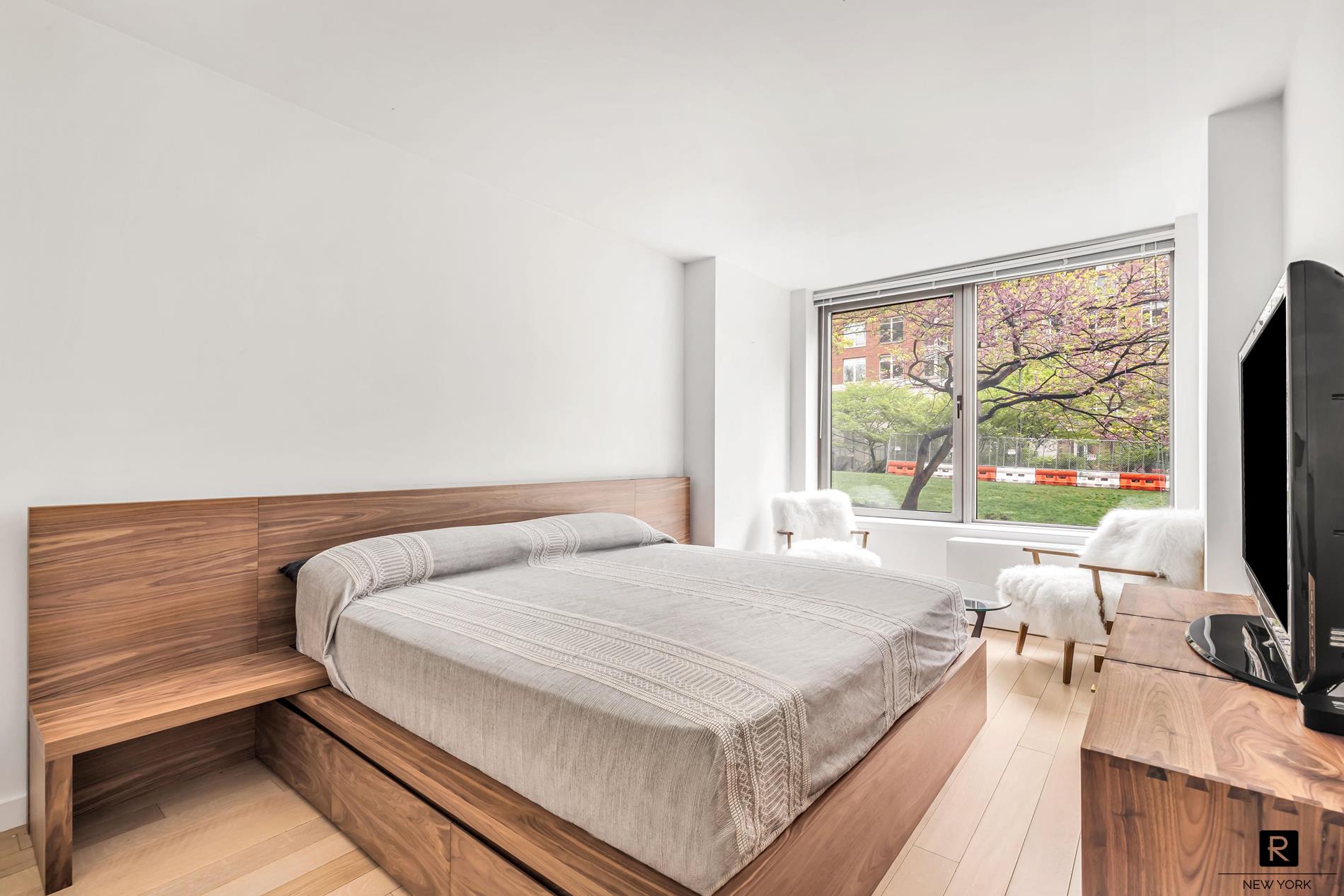 212 Warren Street Battery Park City New York NY 10282