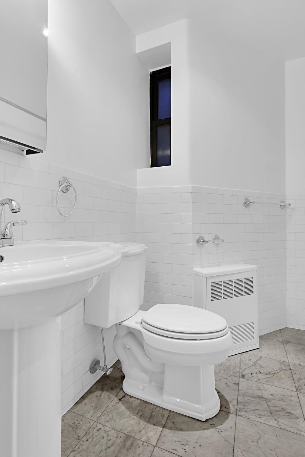 420 East 66th Street, #4H