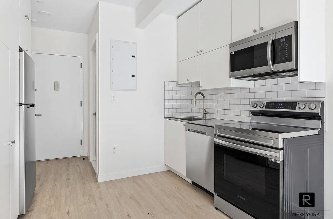 1481 Sterling Place, #3-A