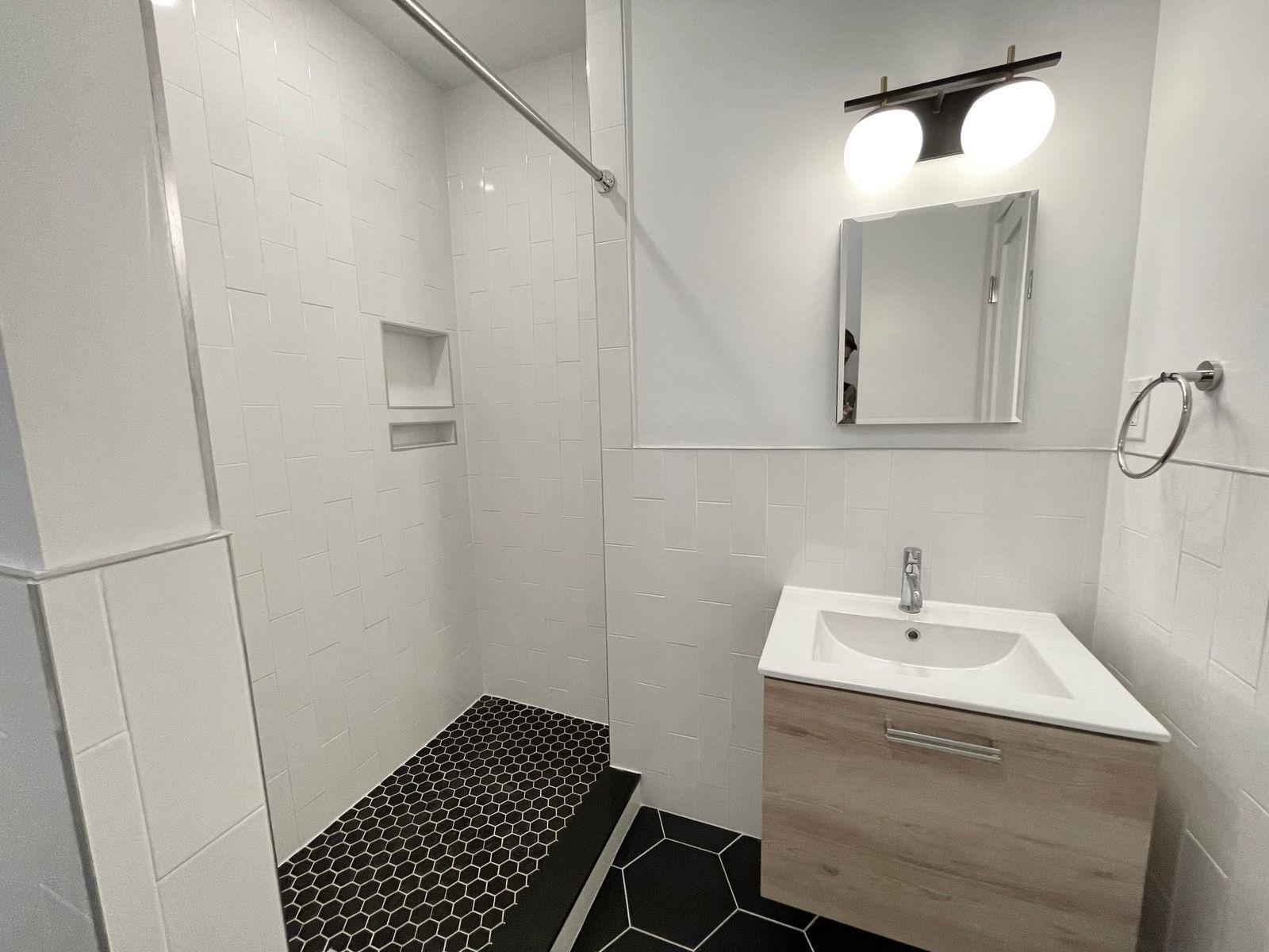 253 East 10th Street 18 E. Greenwich Village New York NY 10009