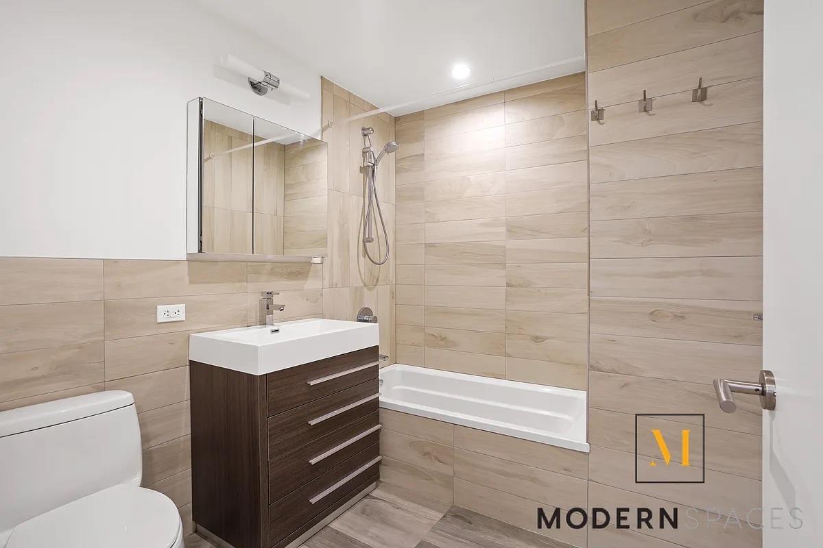 47-28 11th Street 2-D Long Island City Queens NY 11101