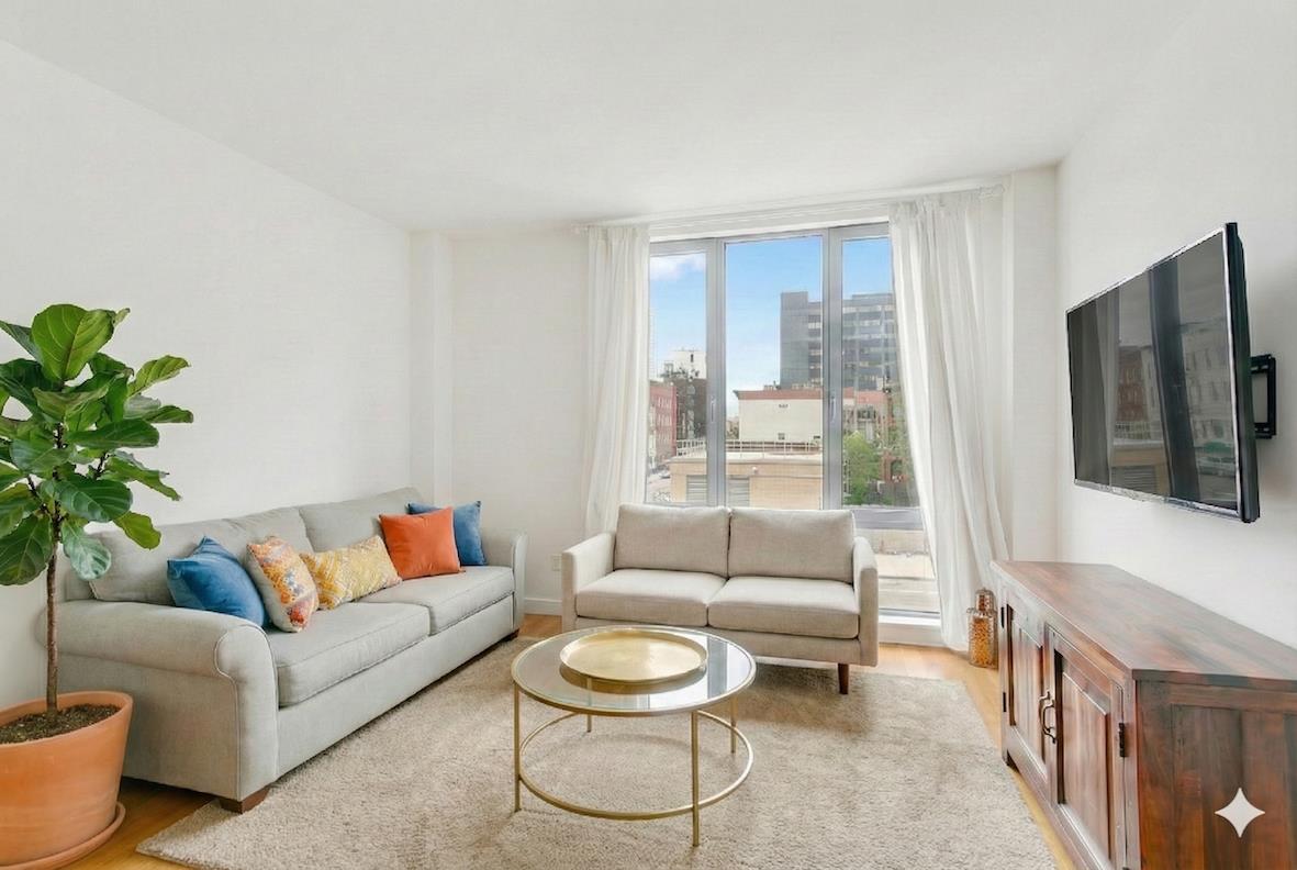 47-28 11th Street 2-D Long Island City Queens NY 11101