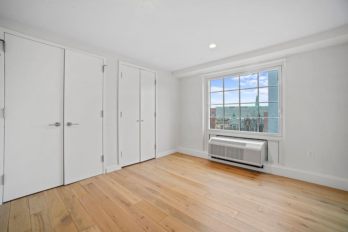 555 Waverly Avenue 8R Clinton Hill Brooklyn NY 11238