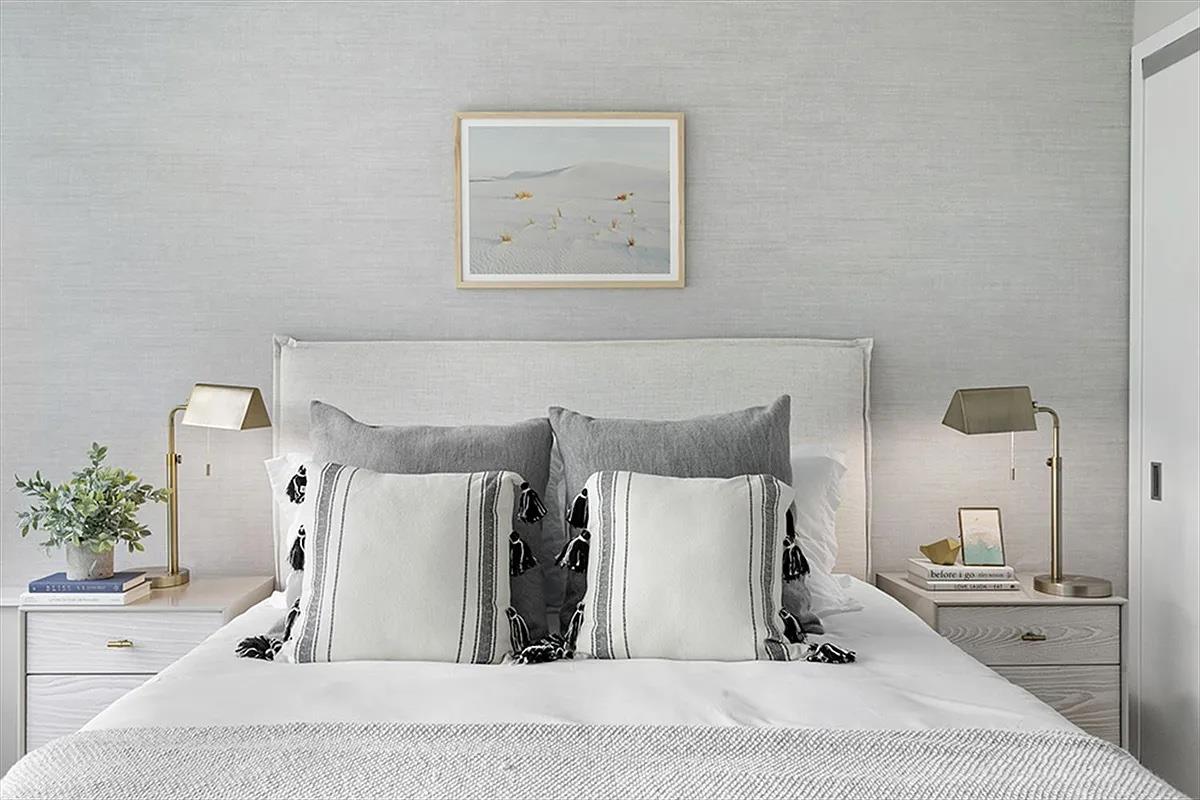 555 Waverly Avenue 8-R Clinton Hill Brooklyn NY 11238