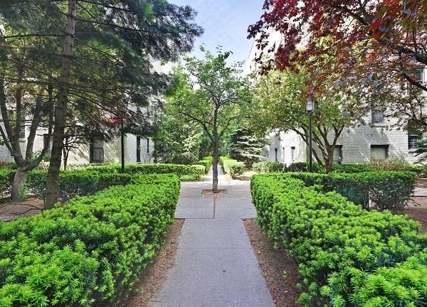 21-37 33rd Street 2G Steinway-Ditmars Queens NY 11105