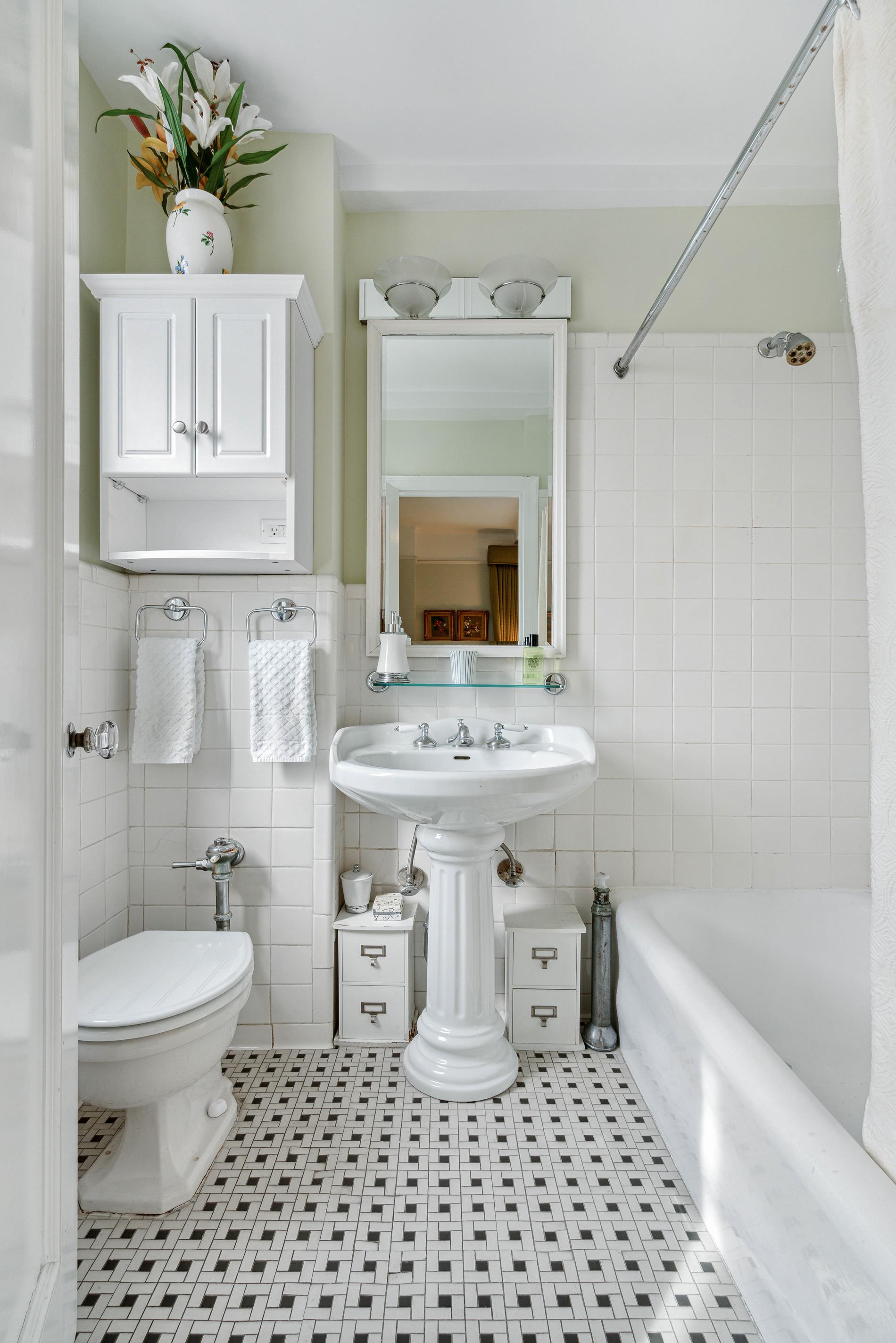 515 West End Avenue 15-D Upper West Side New York NY 10024