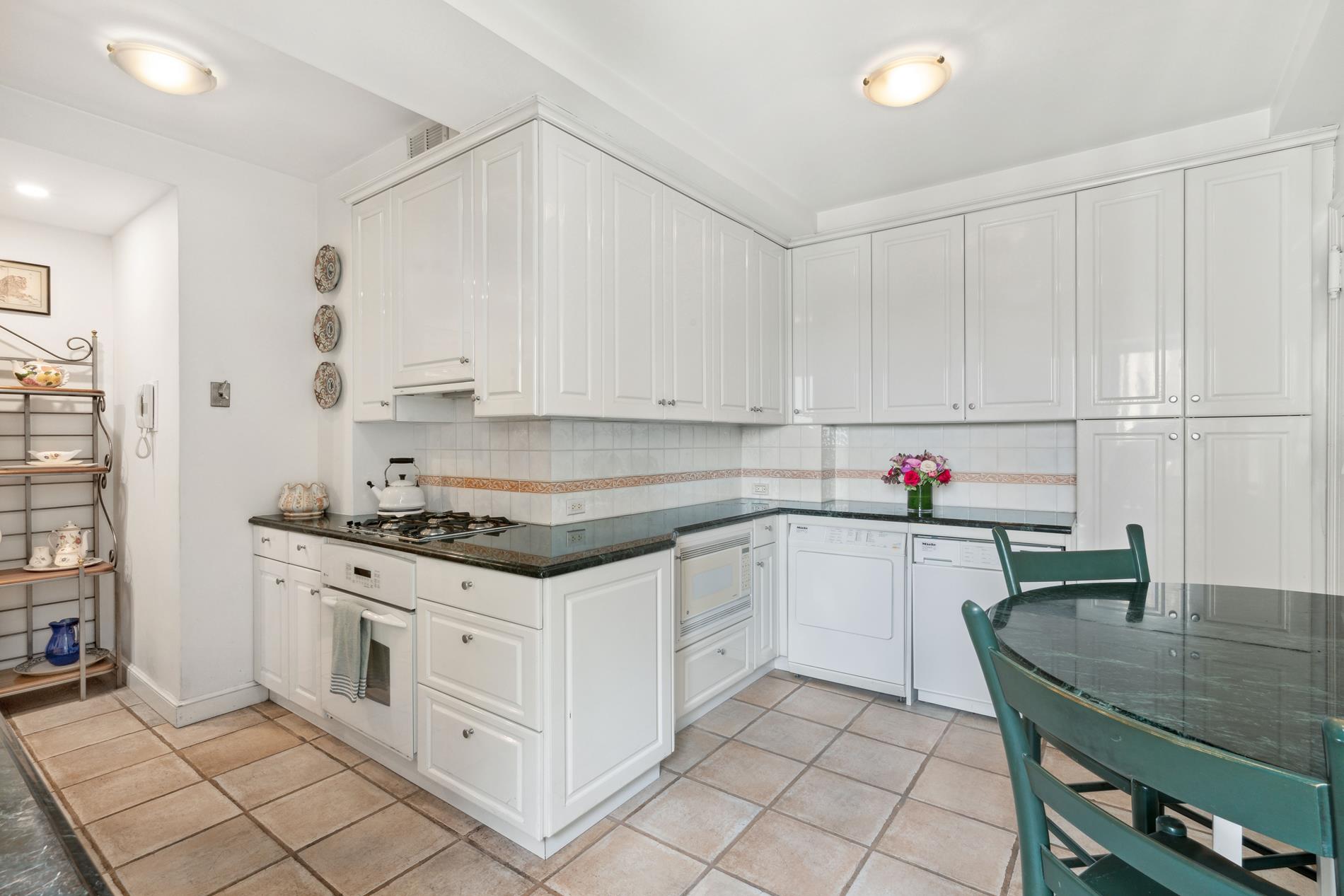 515 West End Avenue 15-D Upper West Side New York NY 10024