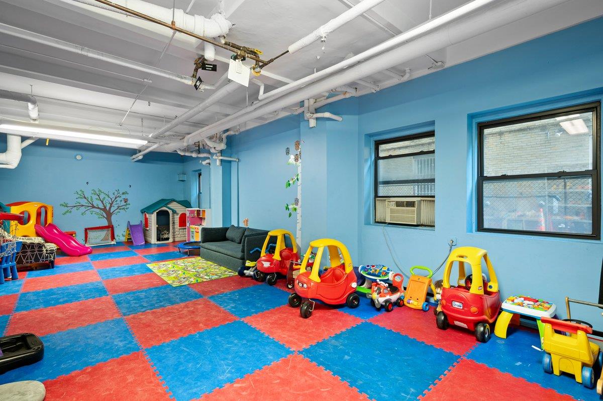 515 West End Avenue 15-D Upper West Side New York NY 10024