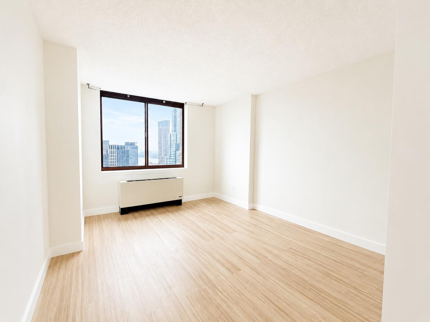 4-74 48th Avenue 30-J Hunters Point Queens NY 11109