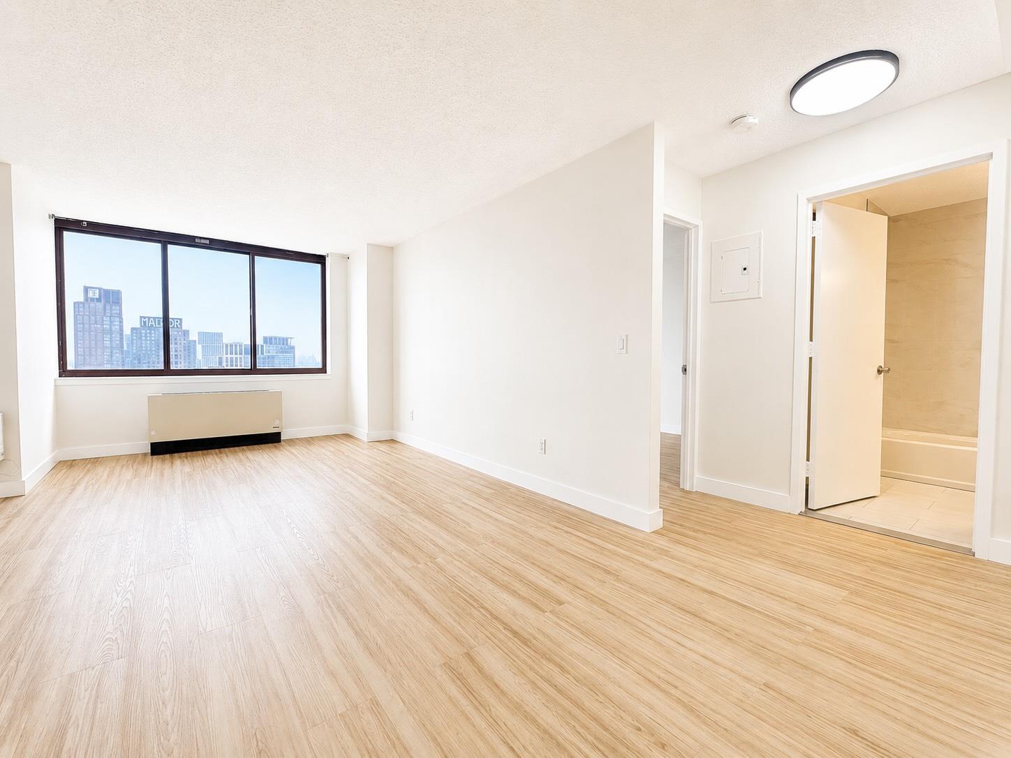4-74 48th Avenue 30-J Hunters Point Queens NY 11109