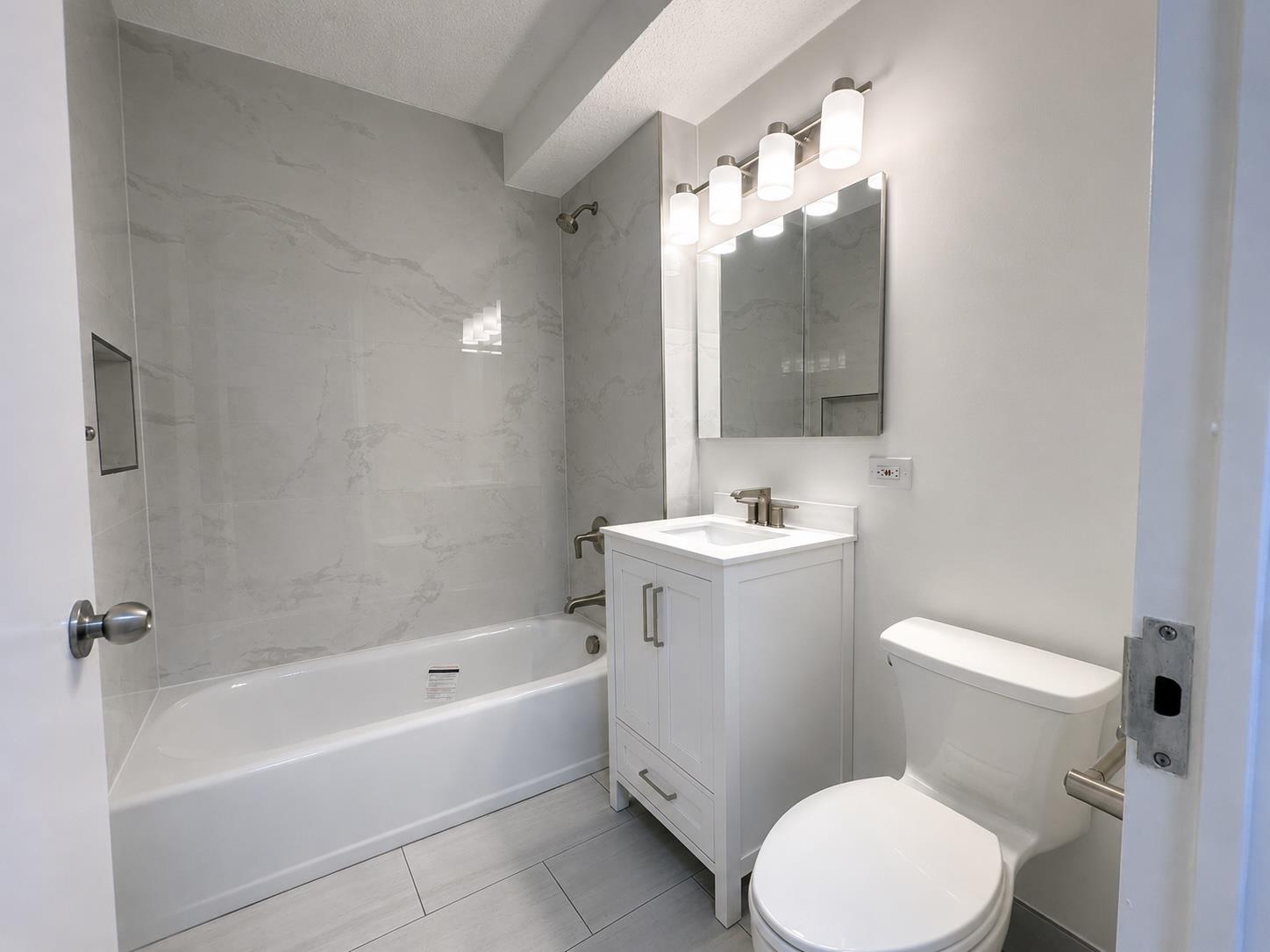 4-74 48th Avenue 30-J Hunters Point Queens NY 11109