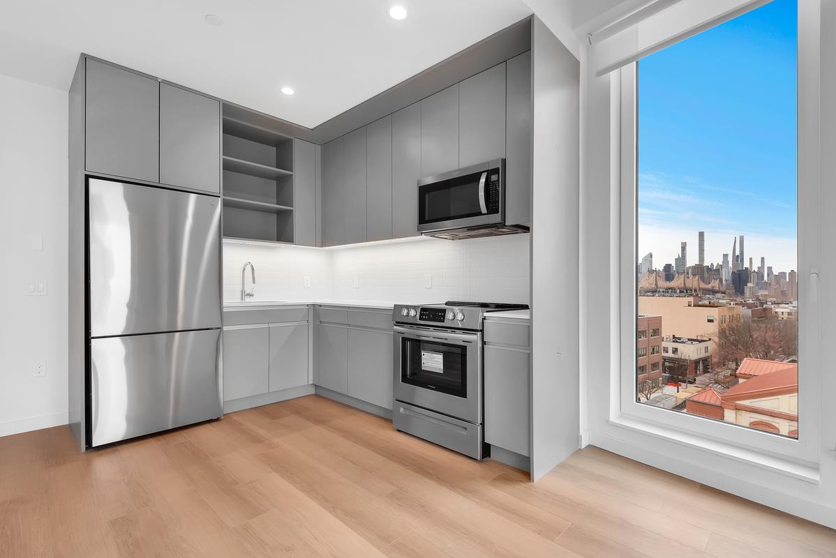 29-17 40th Avenue 802 Long Island City Queens NY 11101