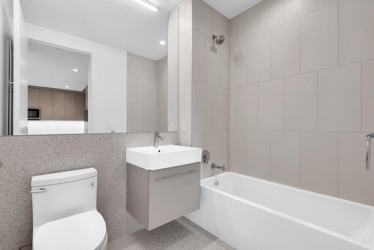 29-17 40th Avenue 802 Long Island City Queens NY 11101