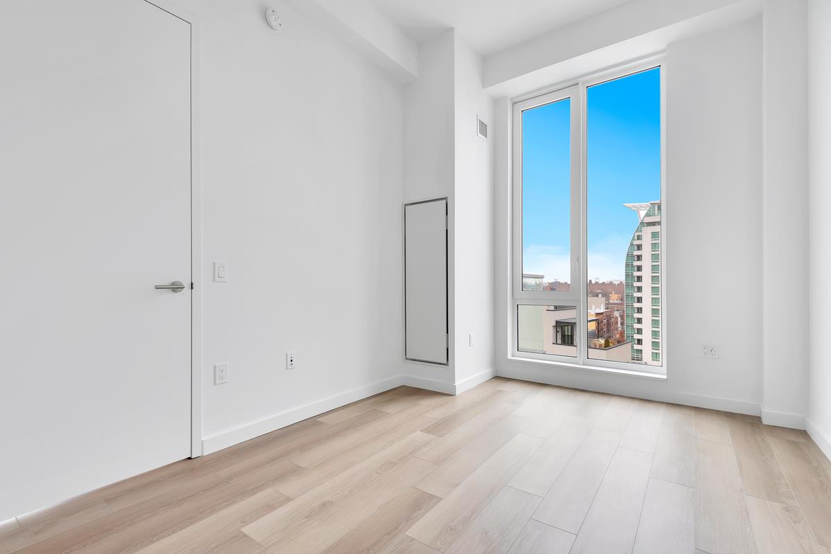 29-17 40th Avenue 802 Long Island City Queens NY 11101