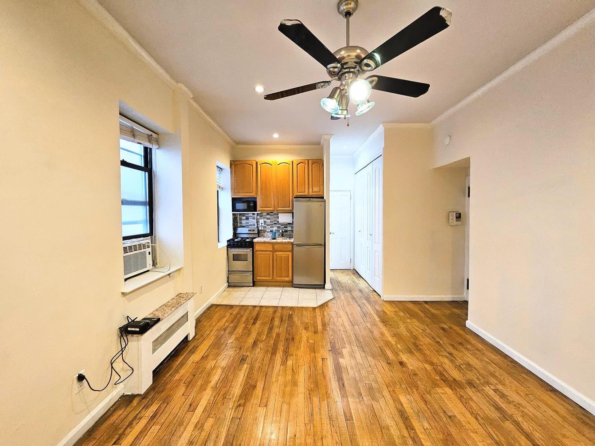 152 East 35th Street 2-F Murray Hill New York, NY 10016